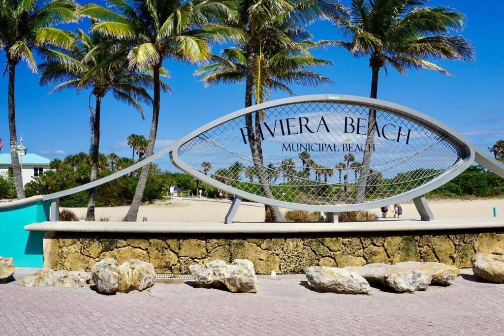 The Beach House At Seascape Steps From The Beach, Marina And Shops! West Palm Beach Exterior photo